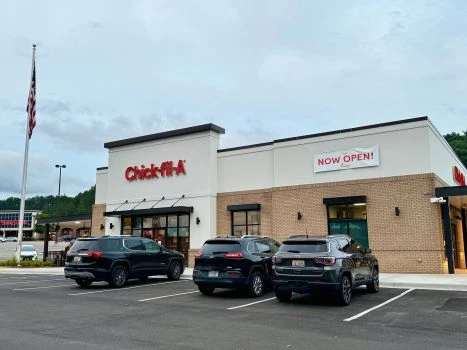 Chick Fil A Storefront in Hoover